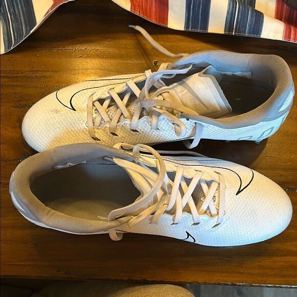 Nike White Athletic Sneakers with Black Accents for soccer size 11 men main image 6